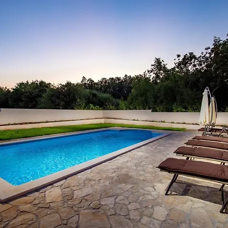 3 Bedrooms Villa With Private Pool Furnished Terrace And Wifi At Hreljici *
