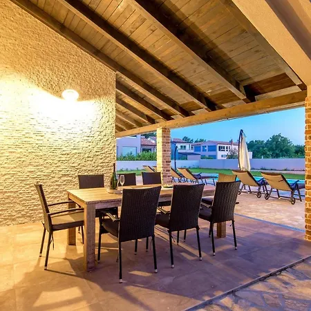 3 Bedrooms Villa With Private Pool Furnished Terrace And Wifi At Hreljici Hreljići