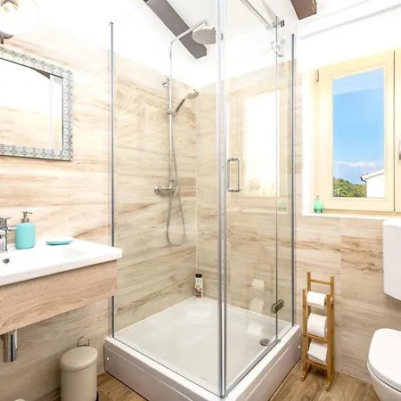 Villa 3 Bedrooms Villa With Private Pool Furnished Terrace And Wifi At Hreljici *