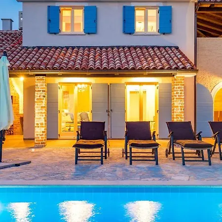 3 Bedrooms Villa With Private Pool Furnished Terrace And Wifi At Hreljici Villa *