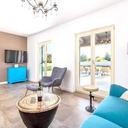 3 Bedrooms Villa With Private Pool Furnished Terrace And Wifi At Hreljici