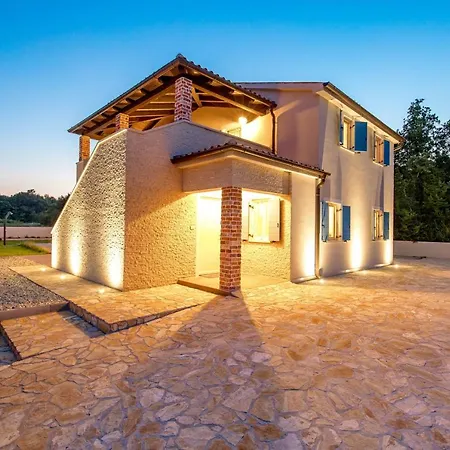 3 Bedrooms Villa With Private Pool Furnished Terrace And Wifi At Hreljici Villa