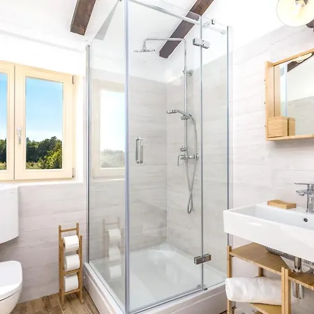 3 Bedrooms Villa With Private Pool Furnished Terrace And Wifi At Hreljici * Hreljići